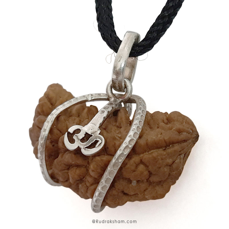1 Mukhi Rudraksha with Om Pendant in Silver | Half Moon Ek Mukhi Rudraksha Pendant