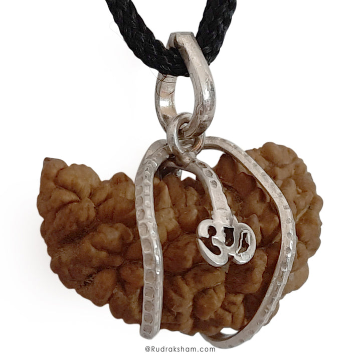 1 Mukhi Rudraksha with Om Pendant in Silver | Half Moon Ek Mukhi Rudraksha Pendant
