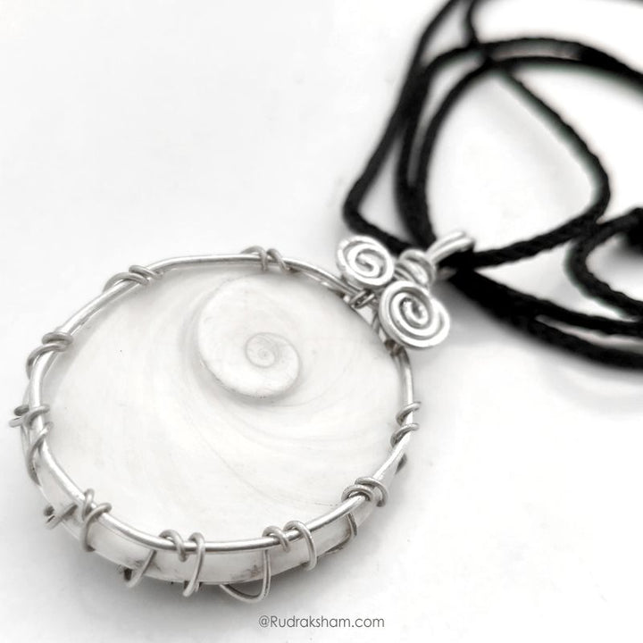 Gomati Chakra Silver Pendant, Gomti Chakra Pendant to bring wealth, good luck, and prosperity | Shiva Eye shell FOR EVIL EYE PROTECTION