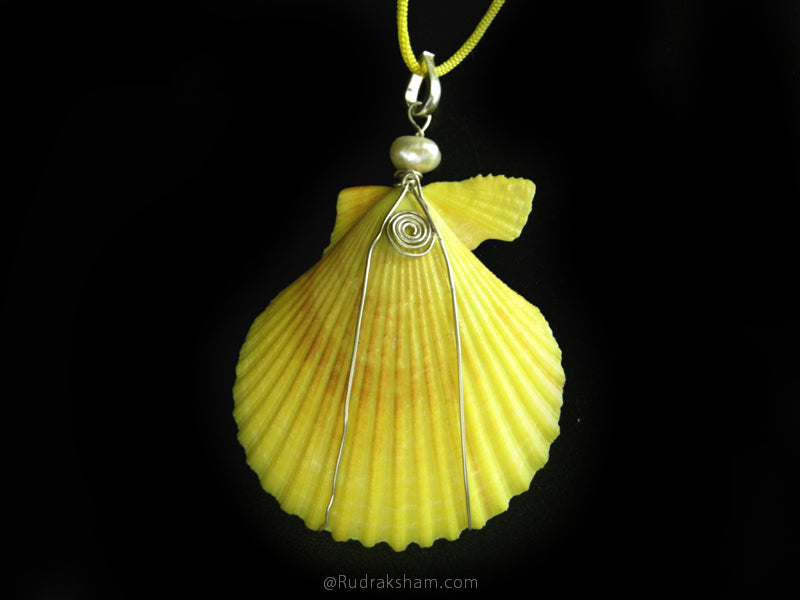  Scallop Shell Silver Pendant with Yellow Cord Necklace